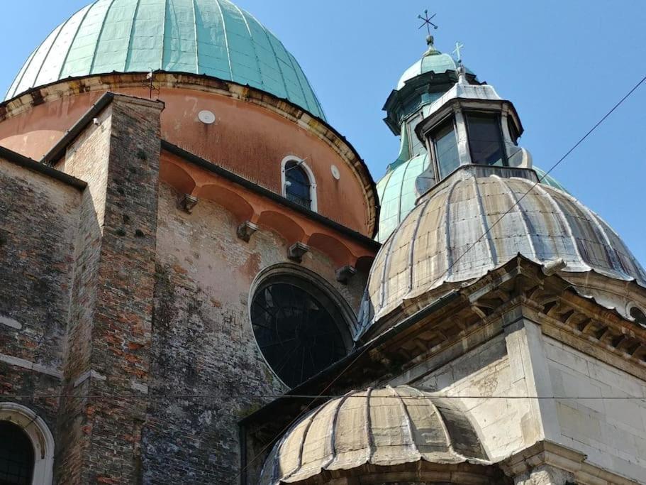 Ampi Spazi, A Piedi In Centro. Apartman Treviso Kültér fotó