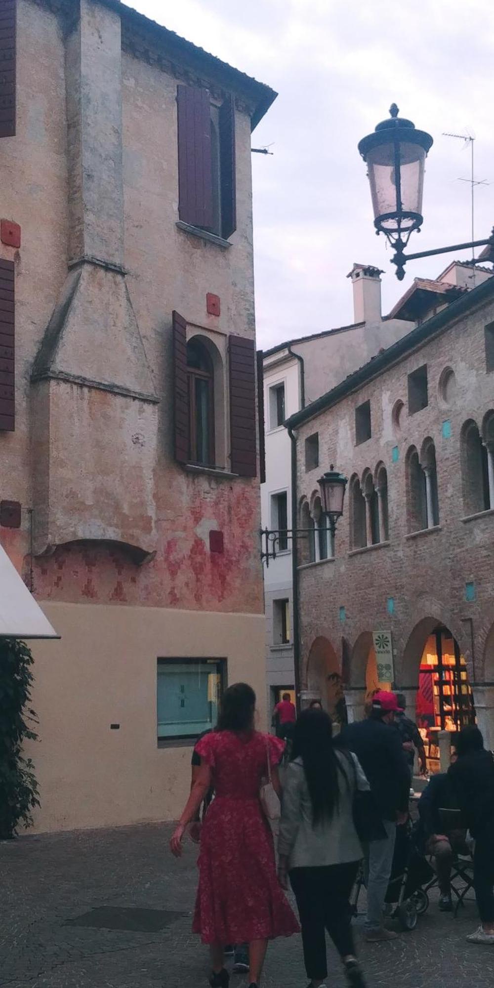 Ampi Spazi, A Piedi In Centro. Apartman Treviso Kültér fotó