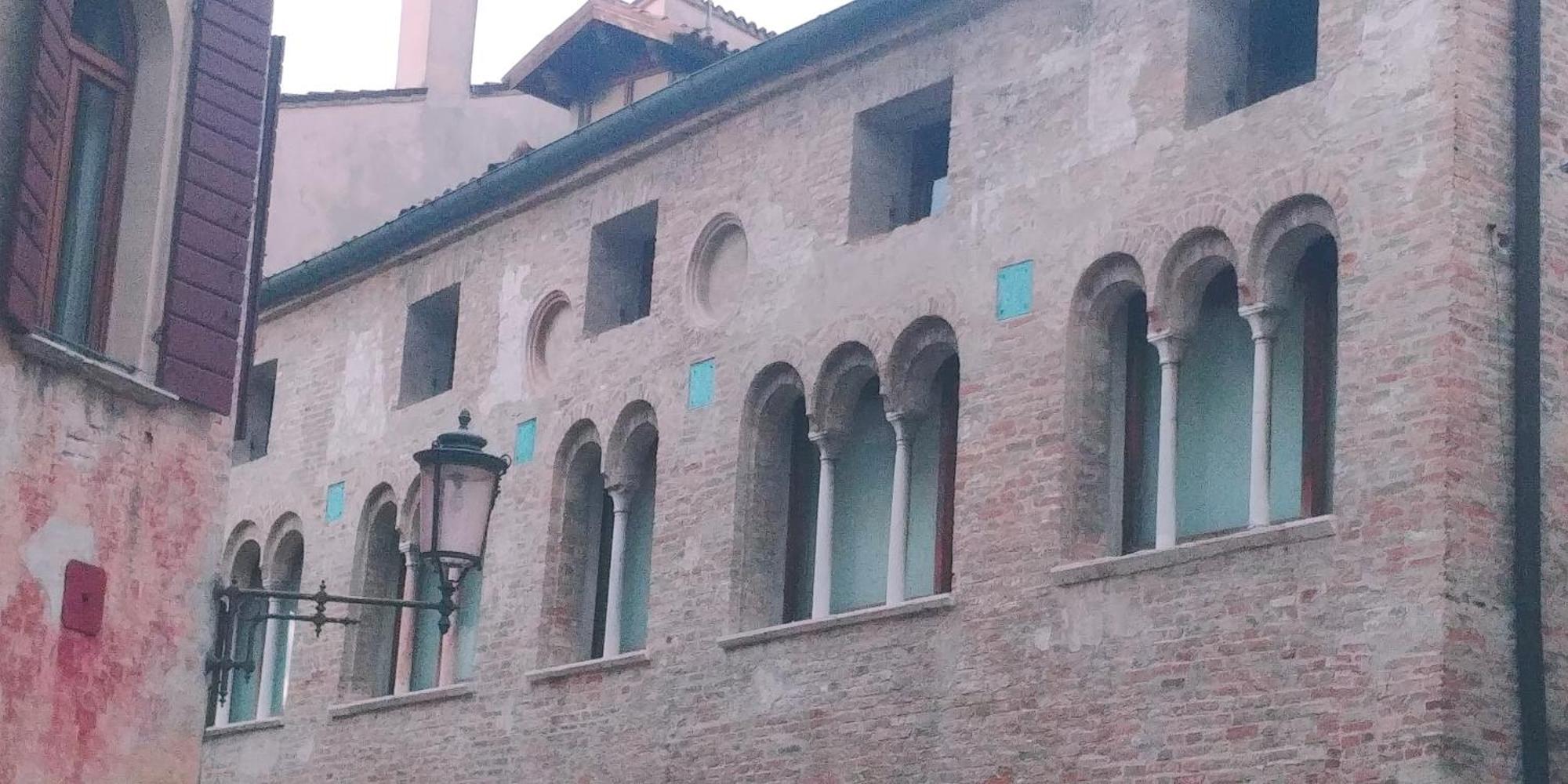 Ampi Spazi, A Piedi In Centro. Apartman Treviso Kültér fotó